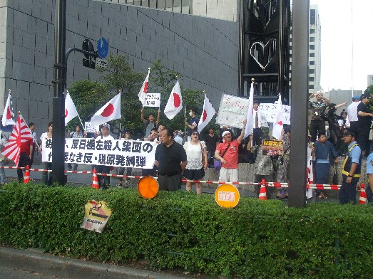 120729kokkaimae 012.jpg