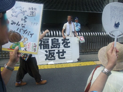 120729kokkaimae 020.jpg