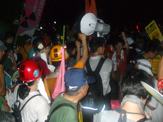 120729kokkaimae 032.jpg